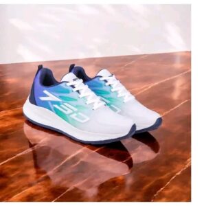 Unique Attractive Men Sports Shoes