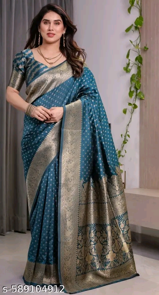 Women Aagyeyi Refined Sarees