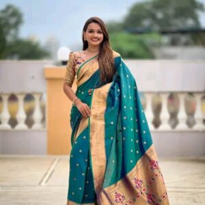 Women Banita Attractive Sarees
