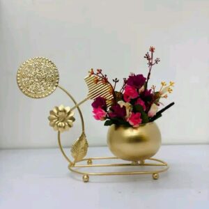 Voguish Showpieces & Collectibles