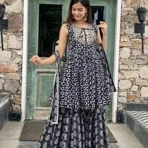 Fashionable Women Dupatta Sets